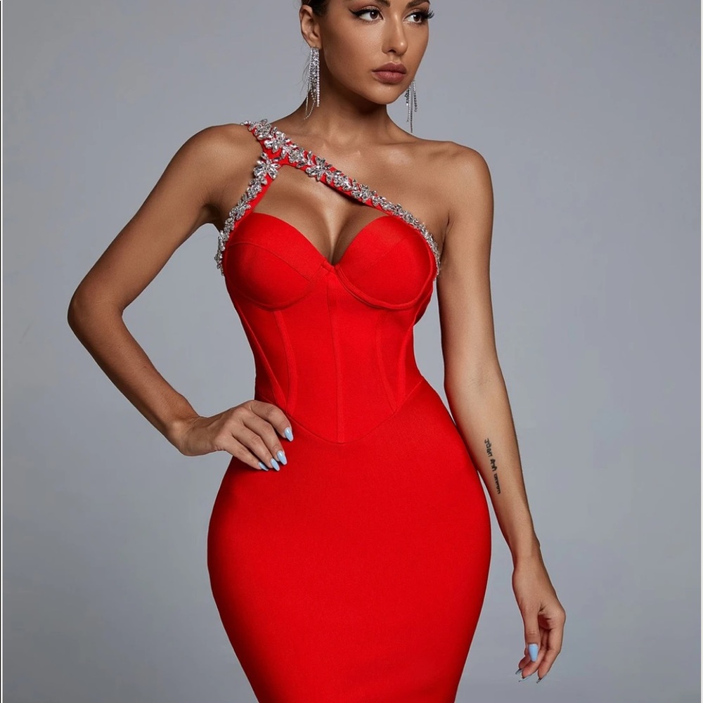 Gorgeous red midi dress